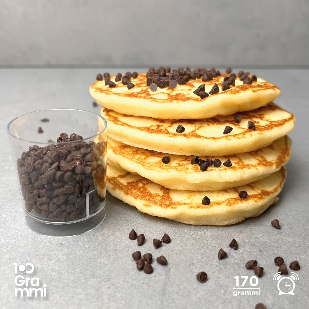 4 soffici pancake al naturale con gocce di cioccolato fondente (per 2  colazioni) - 100 Grammi - Alimentazione sana, buona e bilanciata, il tuo  fitness food!